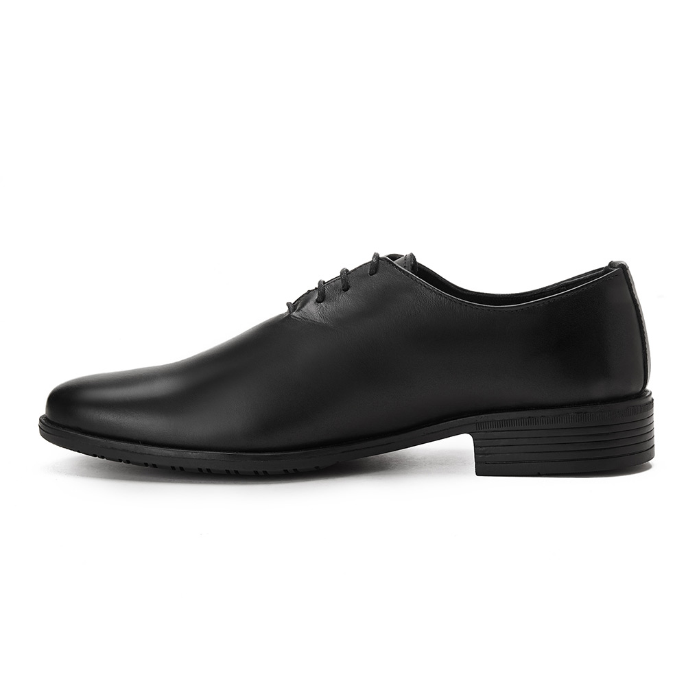 Classic hot sale black shoes